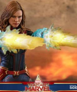 Avengers Earth's Heroes Captain Marvel Deluxe Version Sixth Scale Figure By Hot Toys Captain Marvel - Movie Masterpiece Series