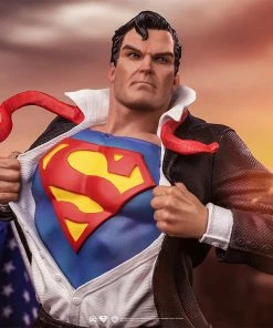 Clark Kent Deluxe 1:10 Scale Statue By Iron Studios Art Scale 1:10 - DC Comics Superman
