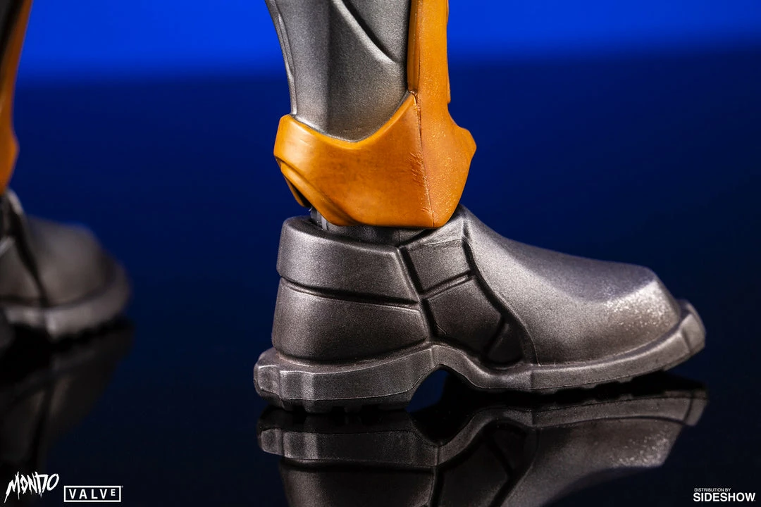 Flash Sale 😍 Gordon Freeman Sixth Scale Figure By Mondo 🔔 15 Gordon Freeman Sixth Scale Figure By Mondo