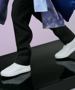 Jin Deluxe Statue By Sideshow Collectibles BTS Idol Collection