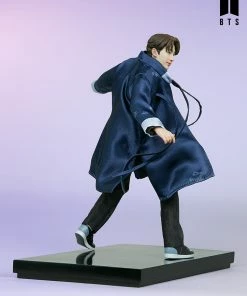 Jung Kook Deluxe Statue By Sideshow Collectibles BTS Idol Collection