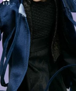 Jung Kook Deluxe Statue By Sideshow Collectibles BTS Idol Collection