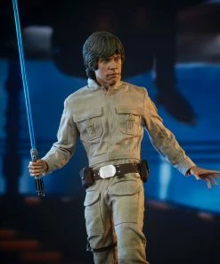 Sideshow Collectibles Luke Skywalker Premium Format™ Figure Star Wars