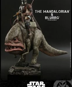 Hot Toys Sixth Scale Collectible Figures Mandalorian™ & Blurrg™ Sixth Scale Figure Set