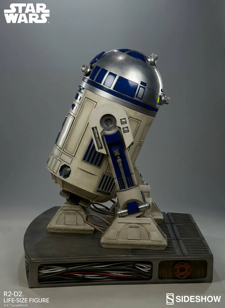 Brand new 👏 Star Wars R2-D2 Life-Size Figure By Sideshow Collectibles 👍 8 Star Wars R2-D2 Life-Size Figure By Sideshow Collectibles