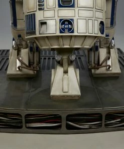 Brand new 👏 Star Wars R2-D2 Life-Size Figure By Sideshow Collectibles 👍 32 Star Wars R2-D2 Life-Size Figure By Sideshow Collectibles