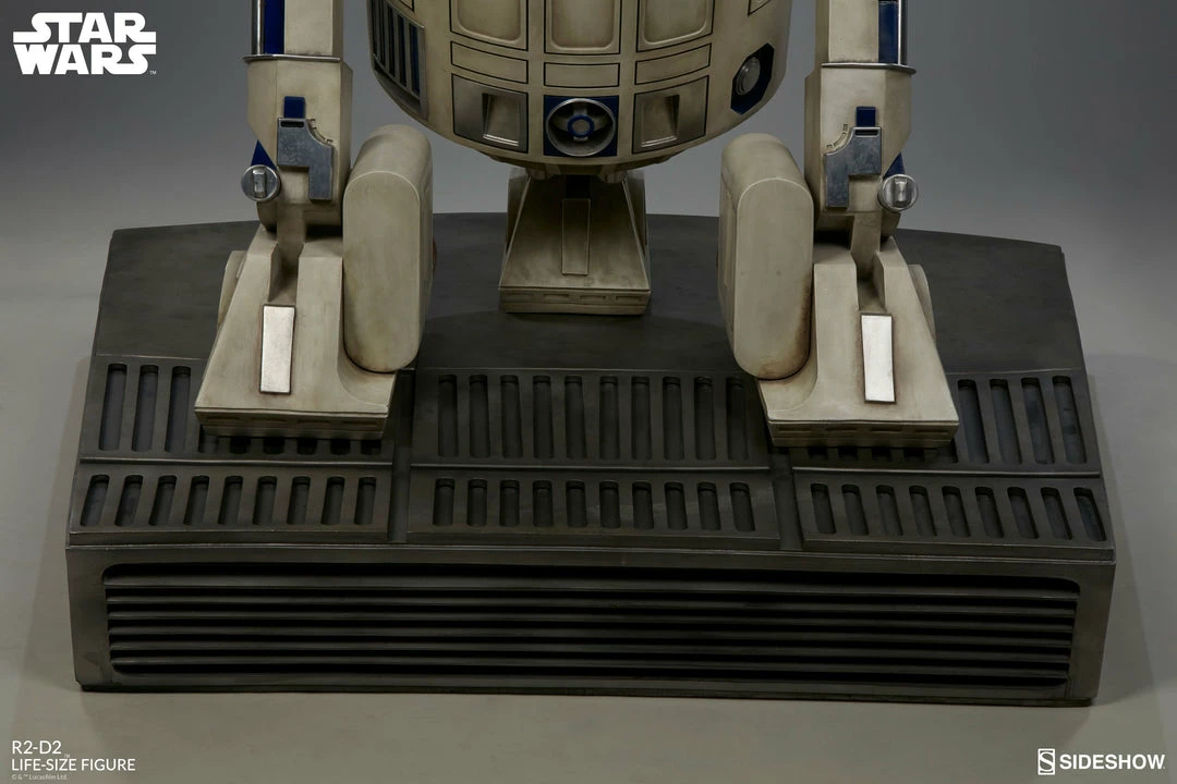 Brand new 👏 Star Wars R2-D2 Life-Size Figure By Sideshow Collectibles 👍 17 Star Wars R2-D2 Life-Size Figure By Sideshow Collectibles