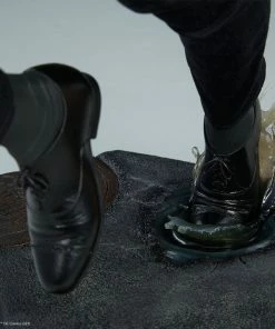 Superman™: Call To Action Premium Format™ Figure By Sideshow Collectibles