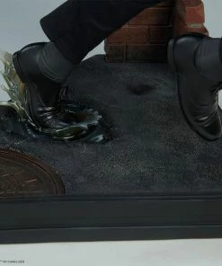 Superman™: Call To Action Premium Format™ Figure By Sideshow Collectibles