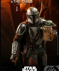 Hot Toys The Mandalorian And The Child Collectible Set