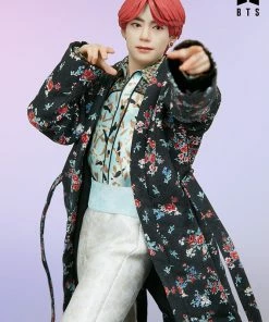 V Deluxe Statue By Sideshow Collectibles BTS Idol Collection